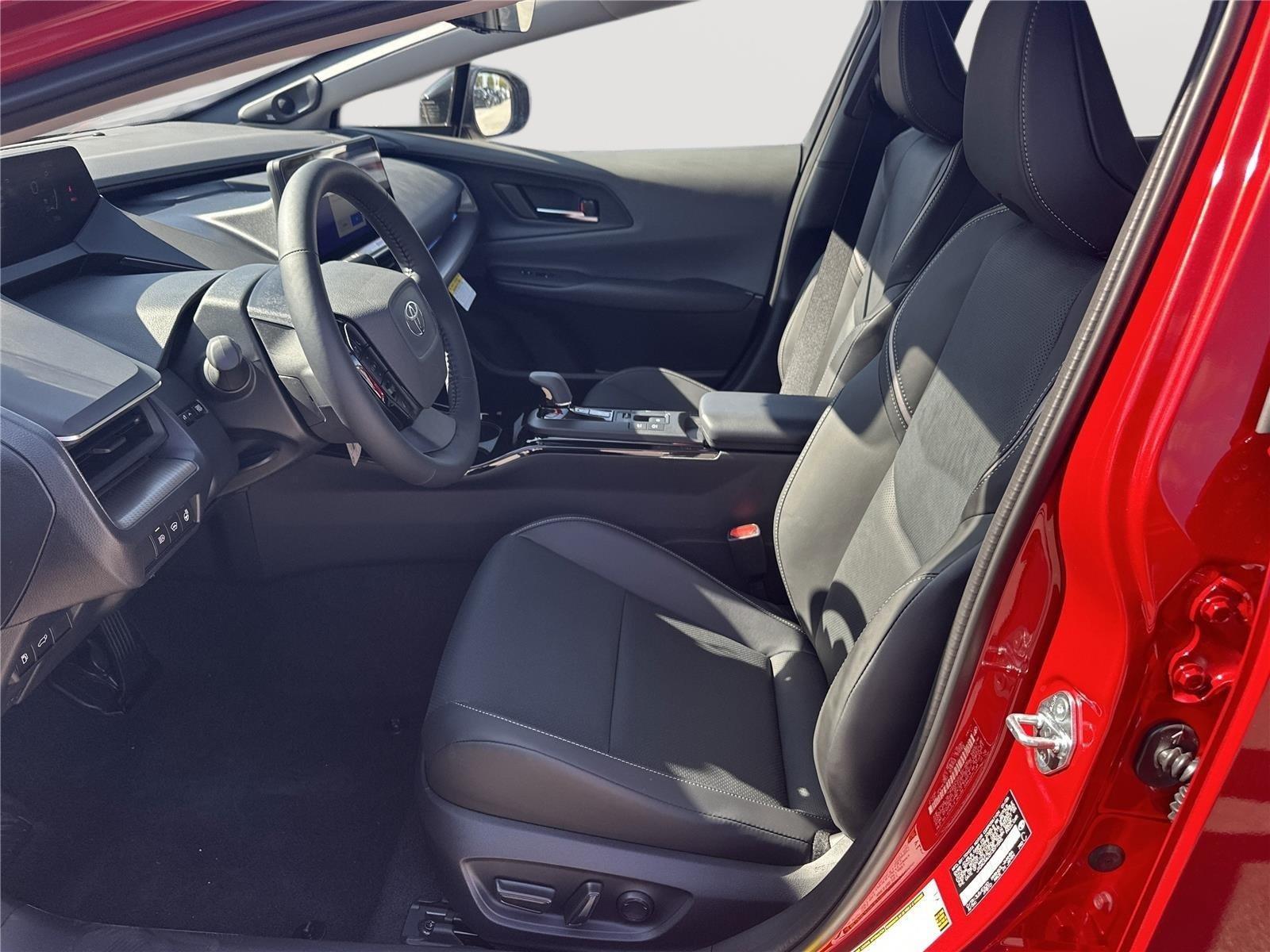 Toyota Prius Limited - Thumbnail 8