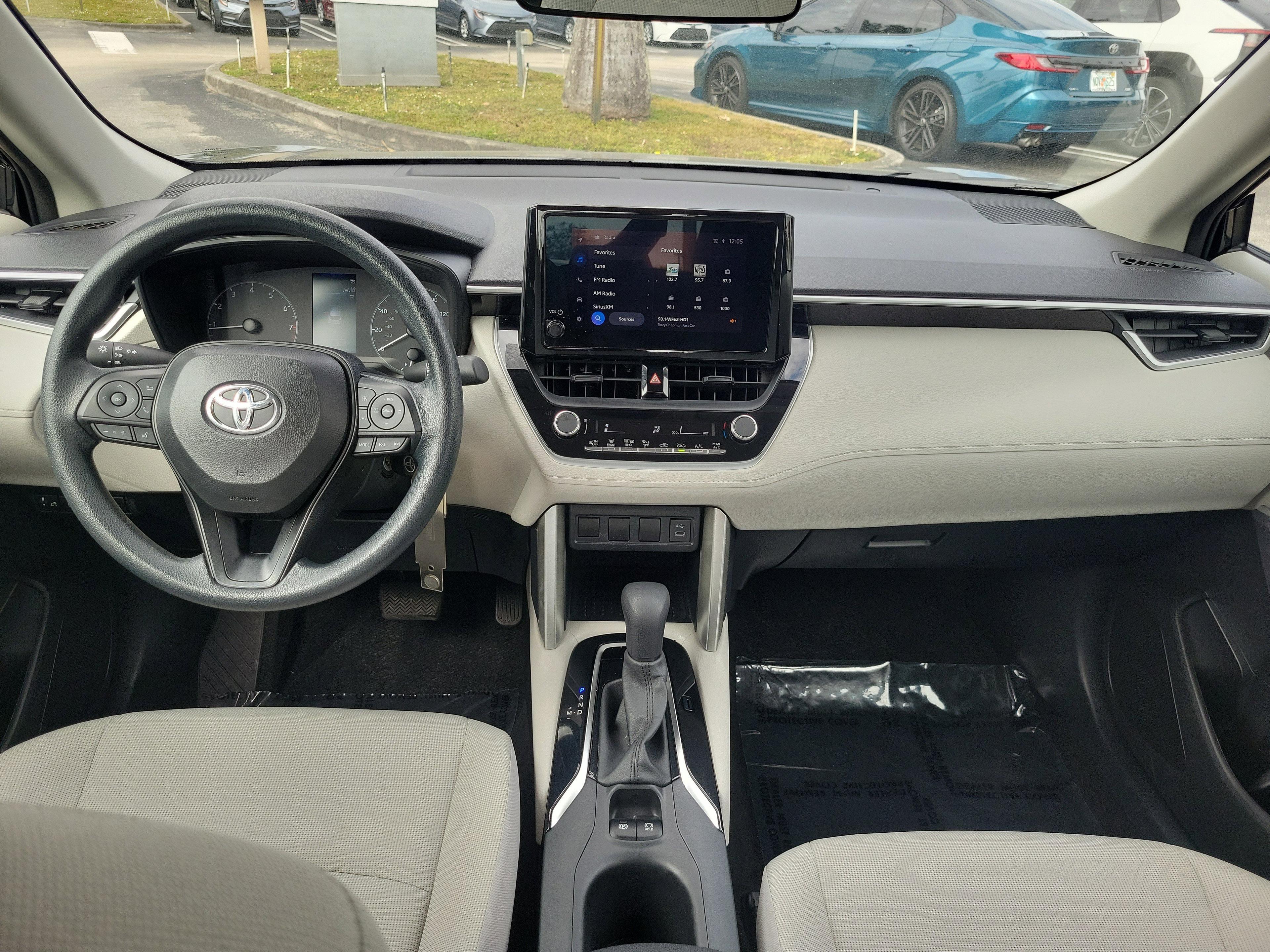 Toyota Corolla Cross L Fwd - Thumbnail 11