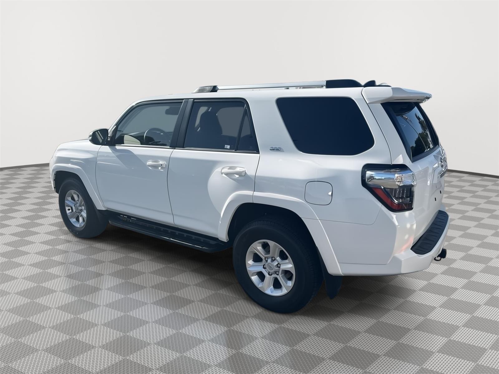 Toyota 4Runner Sr5 Premium Rear Wheel Drive - Thumbnail 8