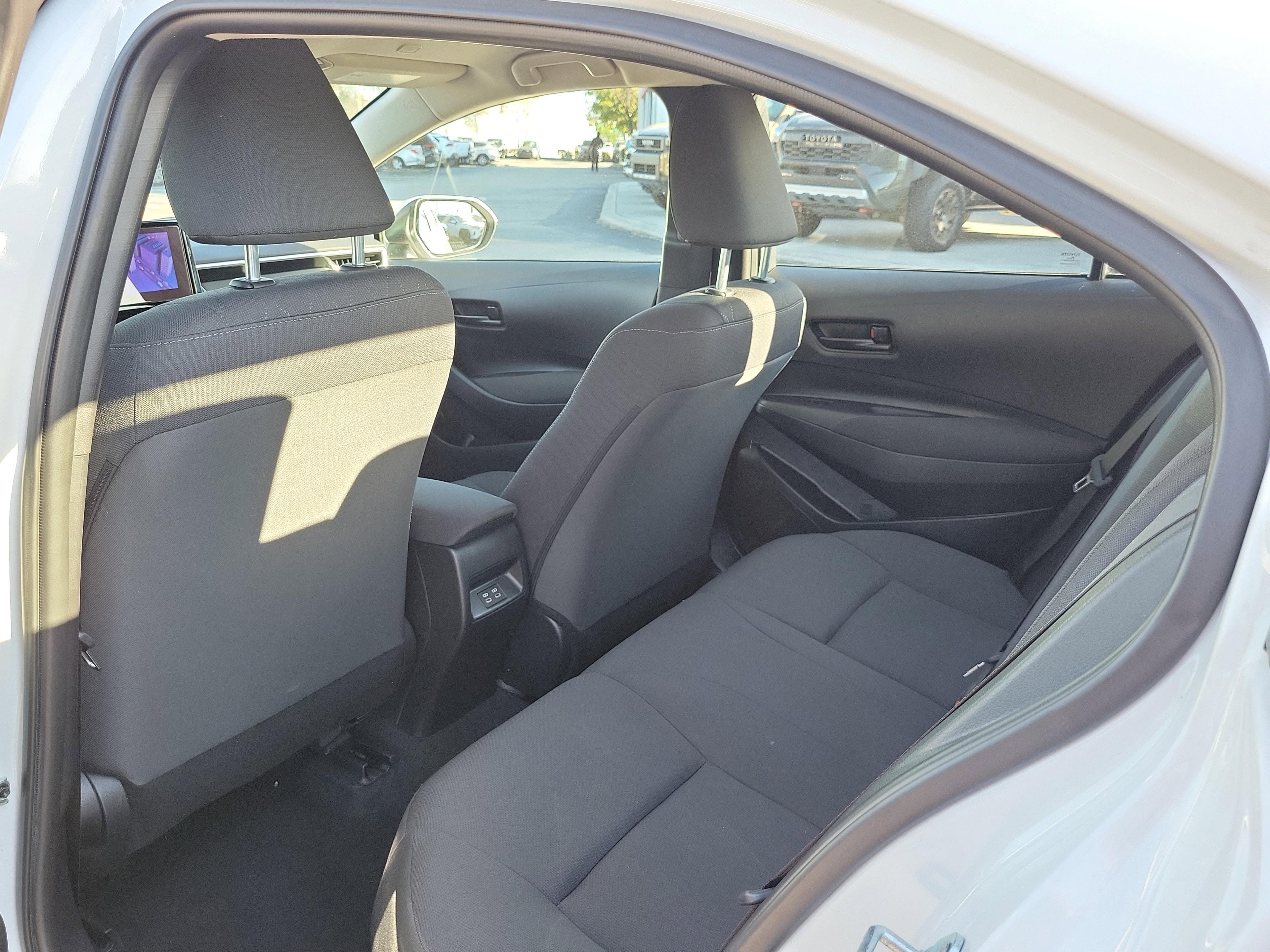 Toyota Corolla Le Fwd - Thumbnail 10