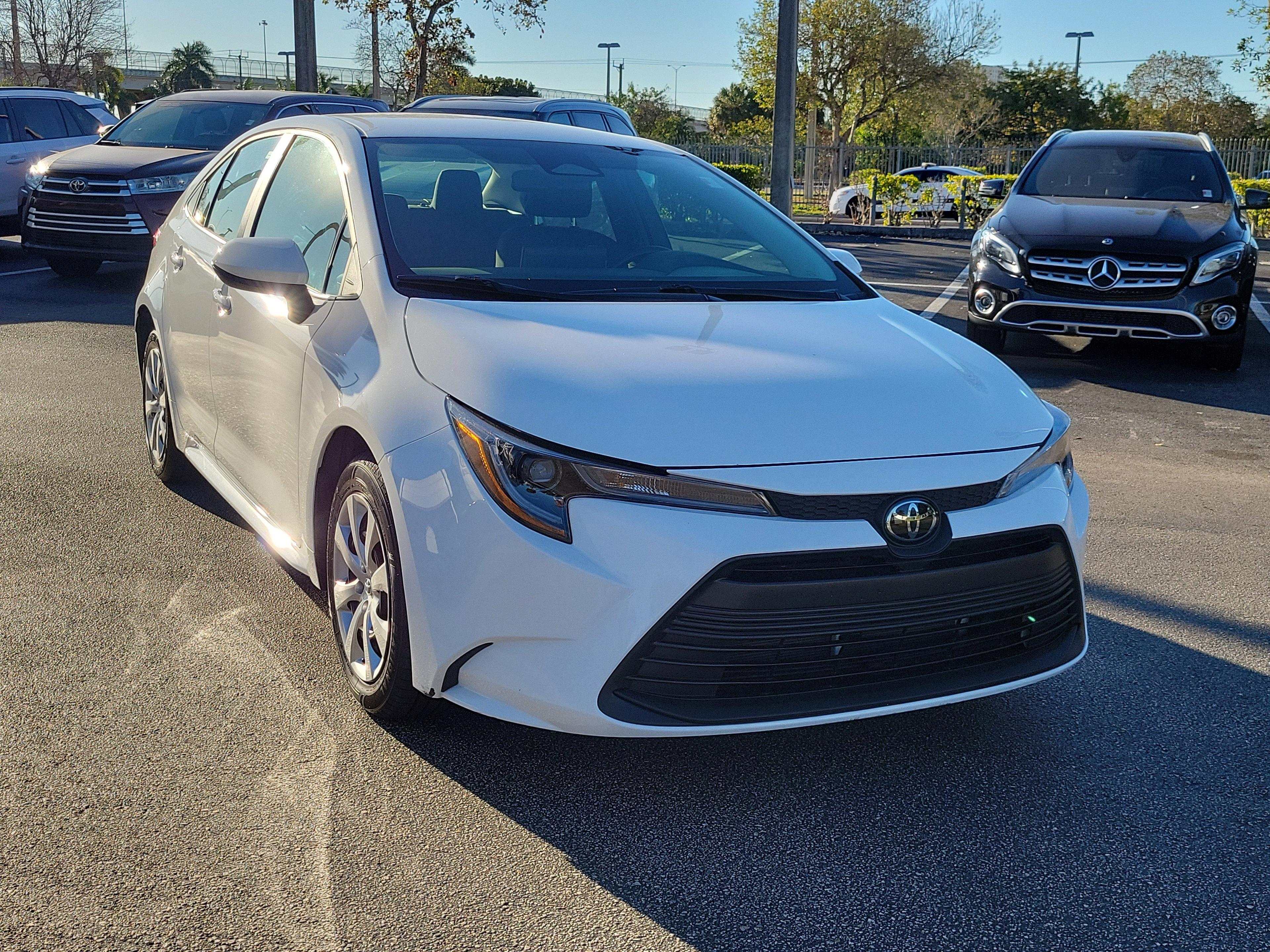 Toyota Corolla Le Fwd - Thumbnail 5