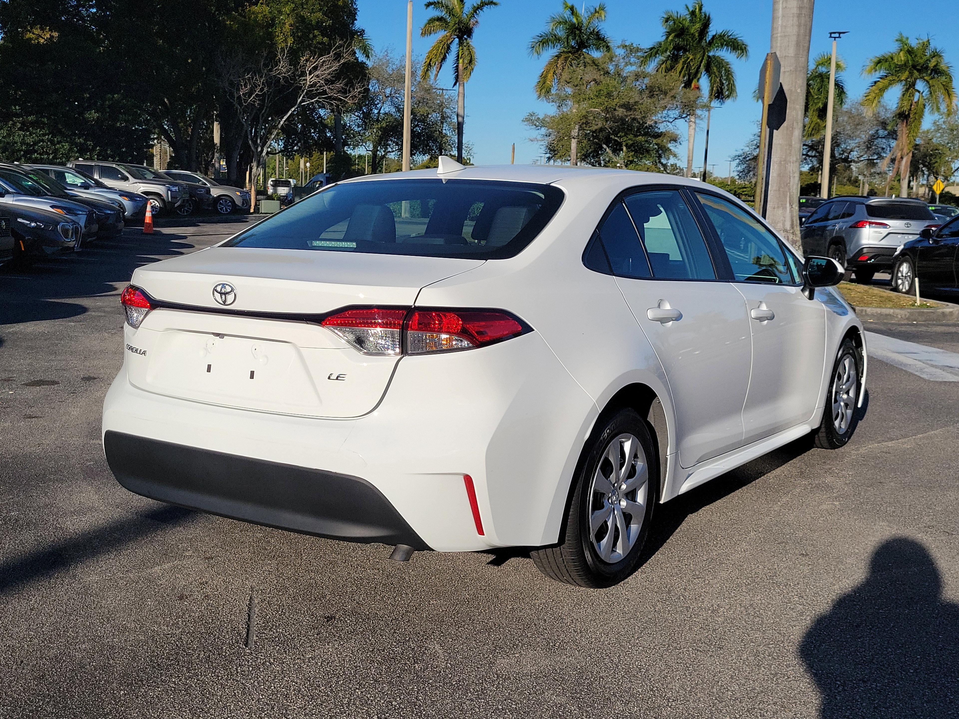 Toyota Corolla Le Fwd - Thumbnail 6