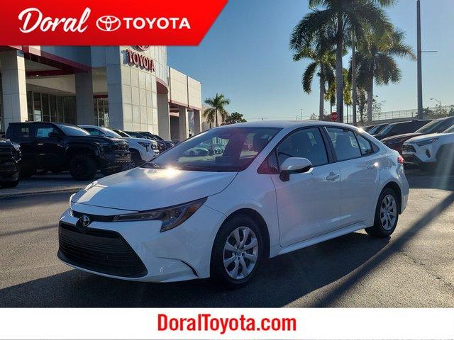 Toyota Corolla Le Fwd - View 1