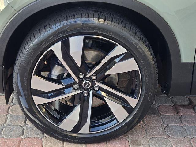 Volvo Xc40 B5 Plus Dark Theme With Navigation & Awd - Thumbnail 14