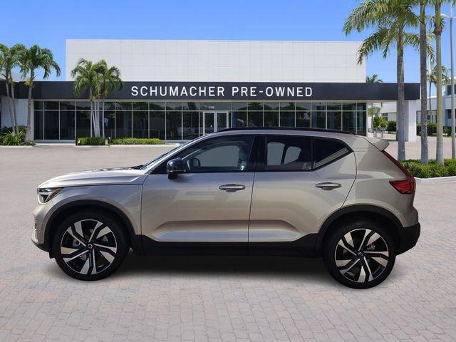 Volvo Xc40 B5 Plus Dark Theme With Navigation & Awd - Thumbnail 5