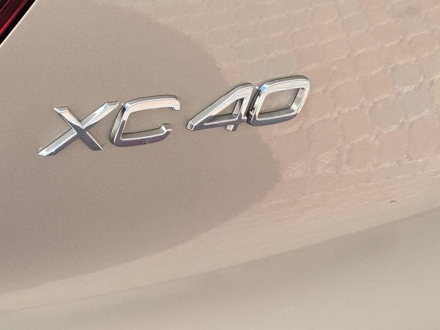 Volvo Xc40 B5 Plus Dark Theme With Navigation & Awd - Thumbnail 11