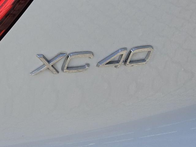 Volvo Xc40 B5 Plus Bright Theme With Navigation & Awd - Thumbnail 11