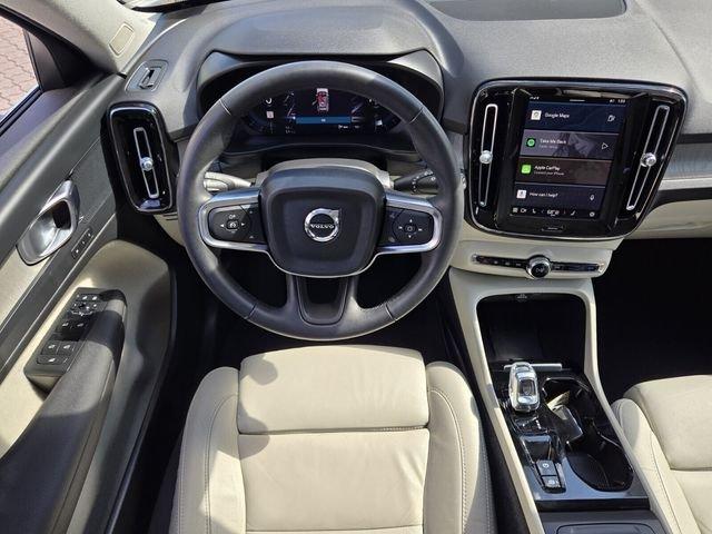 Volvo Xc40 B5 Plus Bright Theme With Navigation & Awd - Thumbnail 15