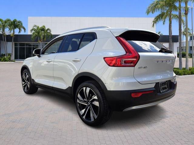 Volvo Xc40 B5 Plus Bright Theme With Navigation & Awd - Thumbnail 6