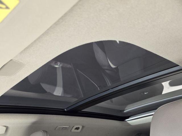 Volvo Xc40 B5 Plus Bright Theme With Navigation & Awd - Thumbnail 20