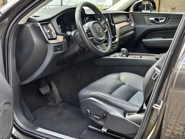 Volvo Xc60 B5 Plus Dark Theme Awd - Thumbnail 16