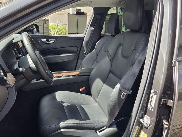 Volvo Xc60 B5 Plus Dark Theme Awd - Thumbnail 15