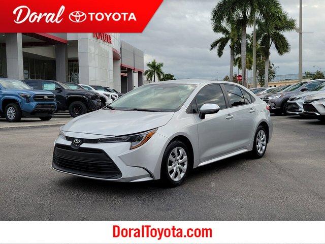 Toyota Corolla Le Fwd - View 1