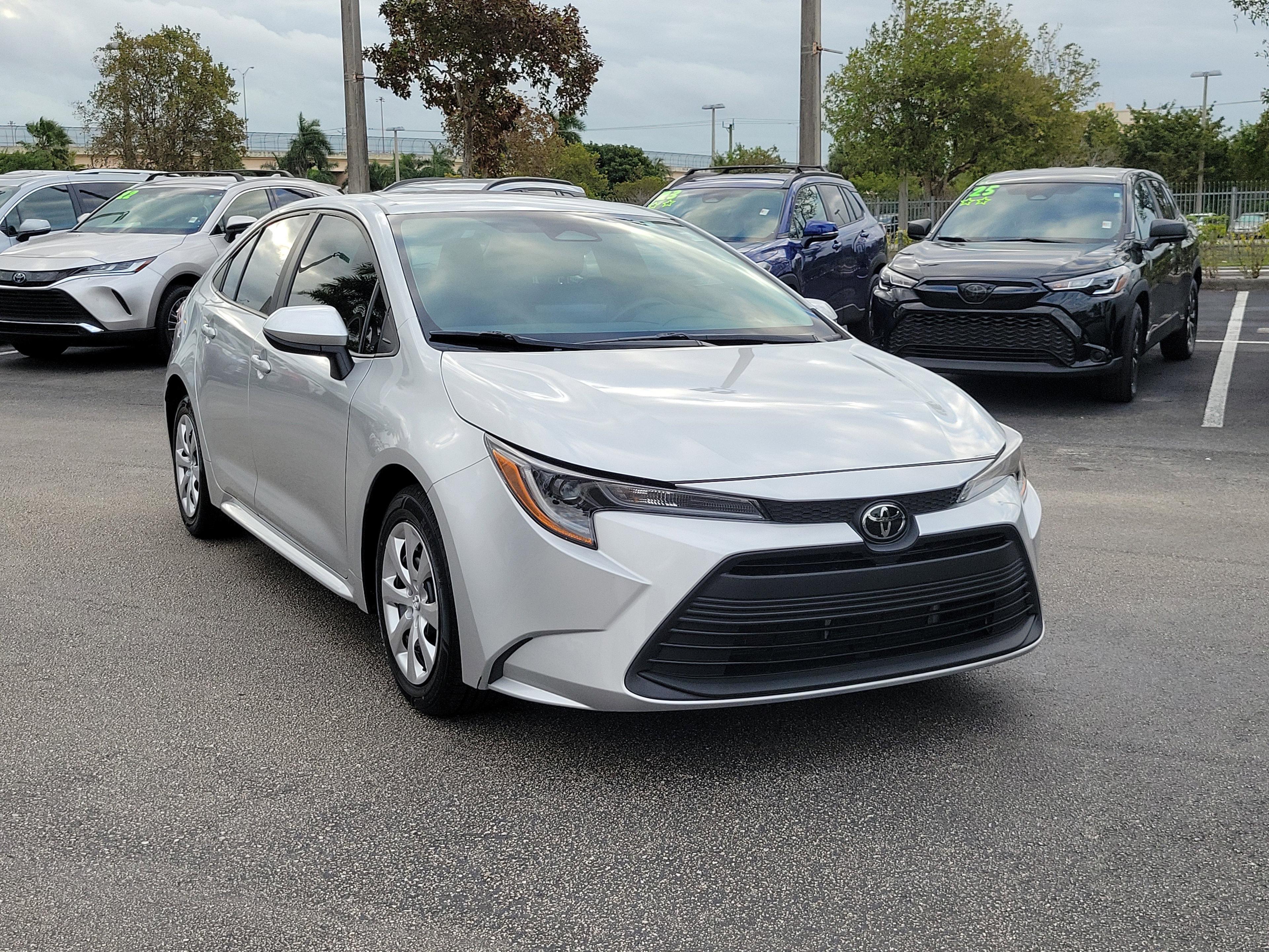 Toyota Corolla Le Fwd - Thumbnail 5