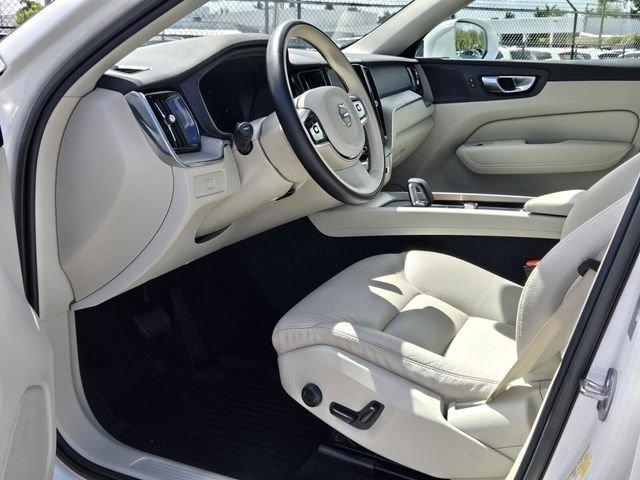 Volvo Xc60 B5 Plus Bright Theme Awd - Thumbnail 15