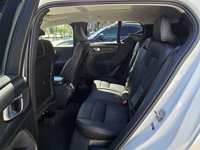 Volvo Xc40 B4 Plus Bright Theme With Navigation - Thumbnail 15