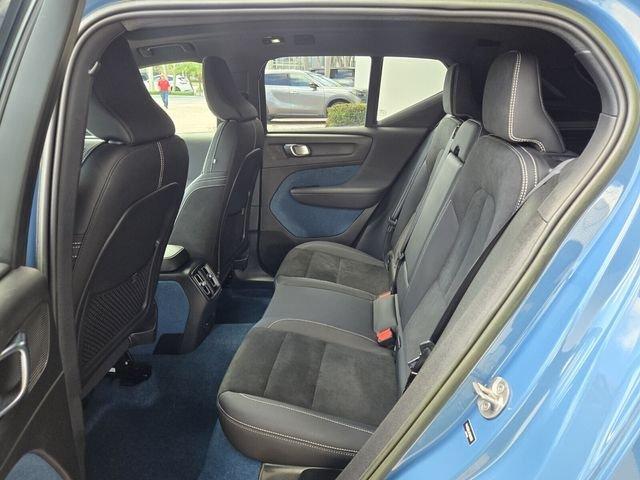 Volvo Xc40 Recharge Pure Electric Twin Plus With Navigation & Awd - Thumbnail 16