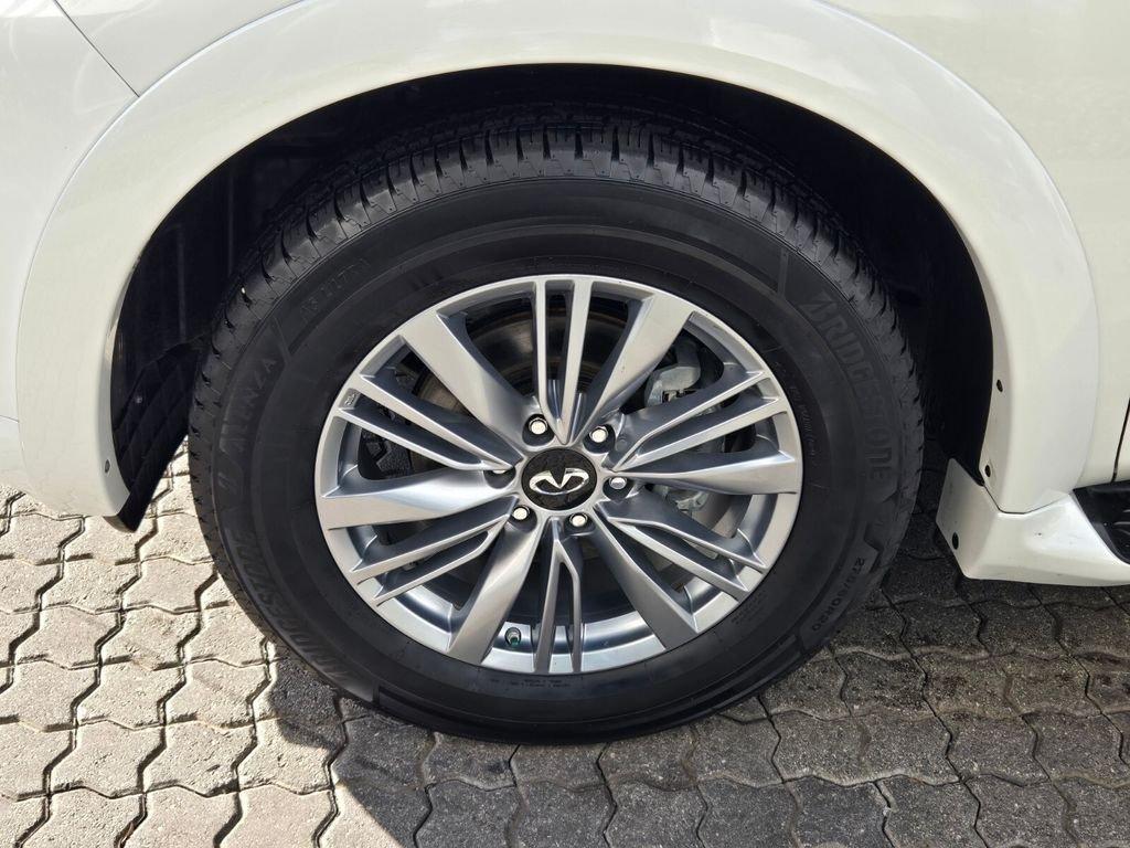 Infiniti Qx80 Luxe With Navigation - Thumbnail 12