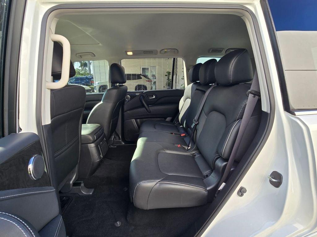 Infiniti Qx80 Luxe With Navigation - Thumbnail 15