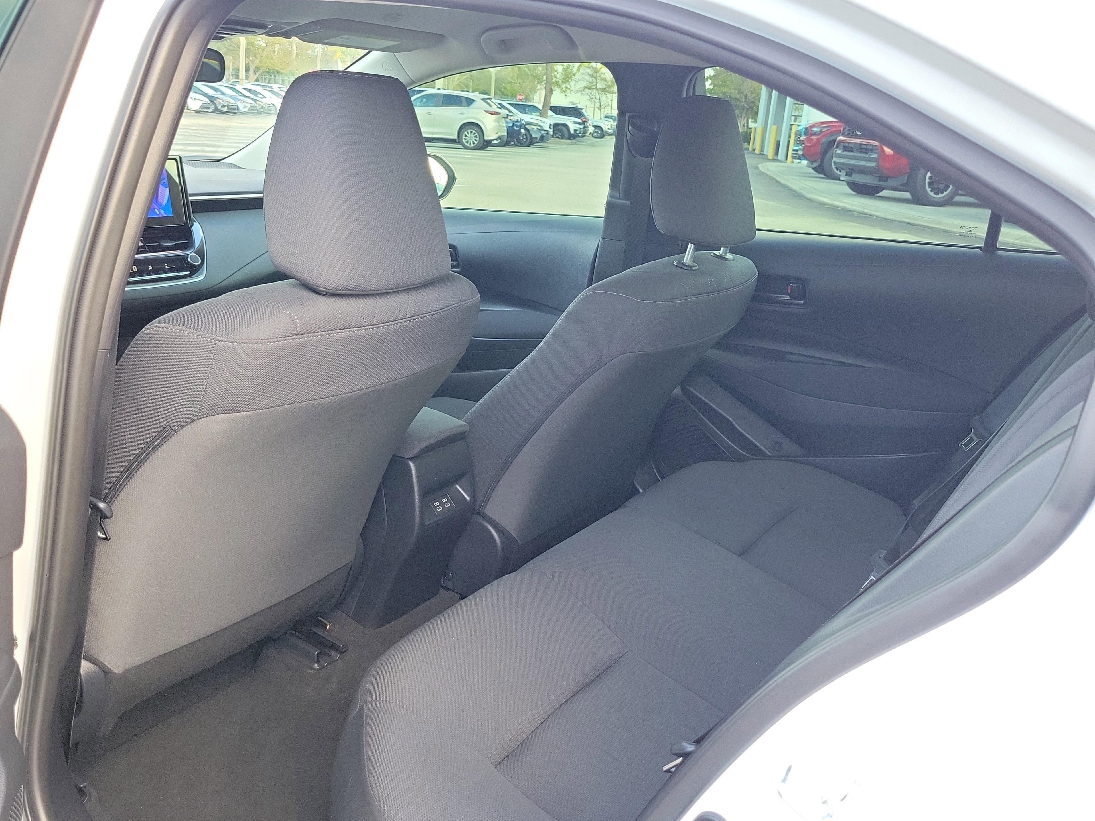 Toyota Corolla Le Fwd - Thumbnail 10