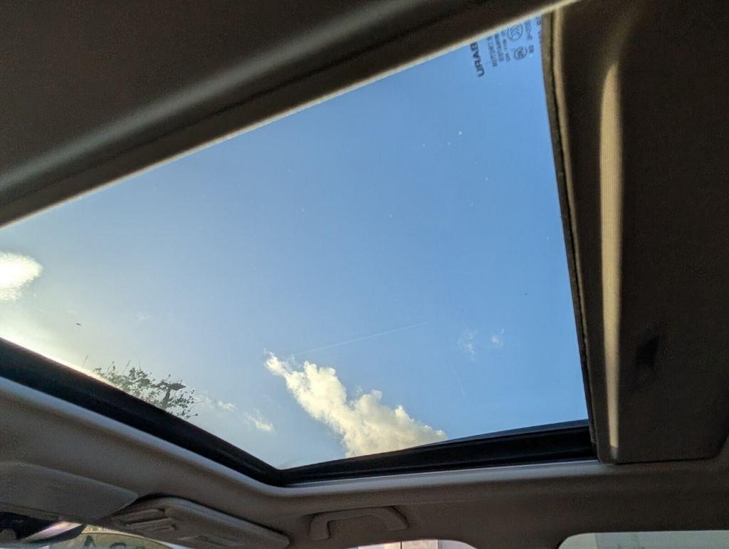 Subaru Forester Limited With Navigation & Awd - Thumbnail 14