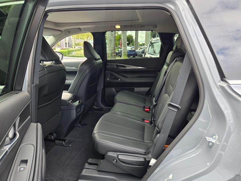 Infiniti Qx60 Luxe With Navigation - Thumbnail 15