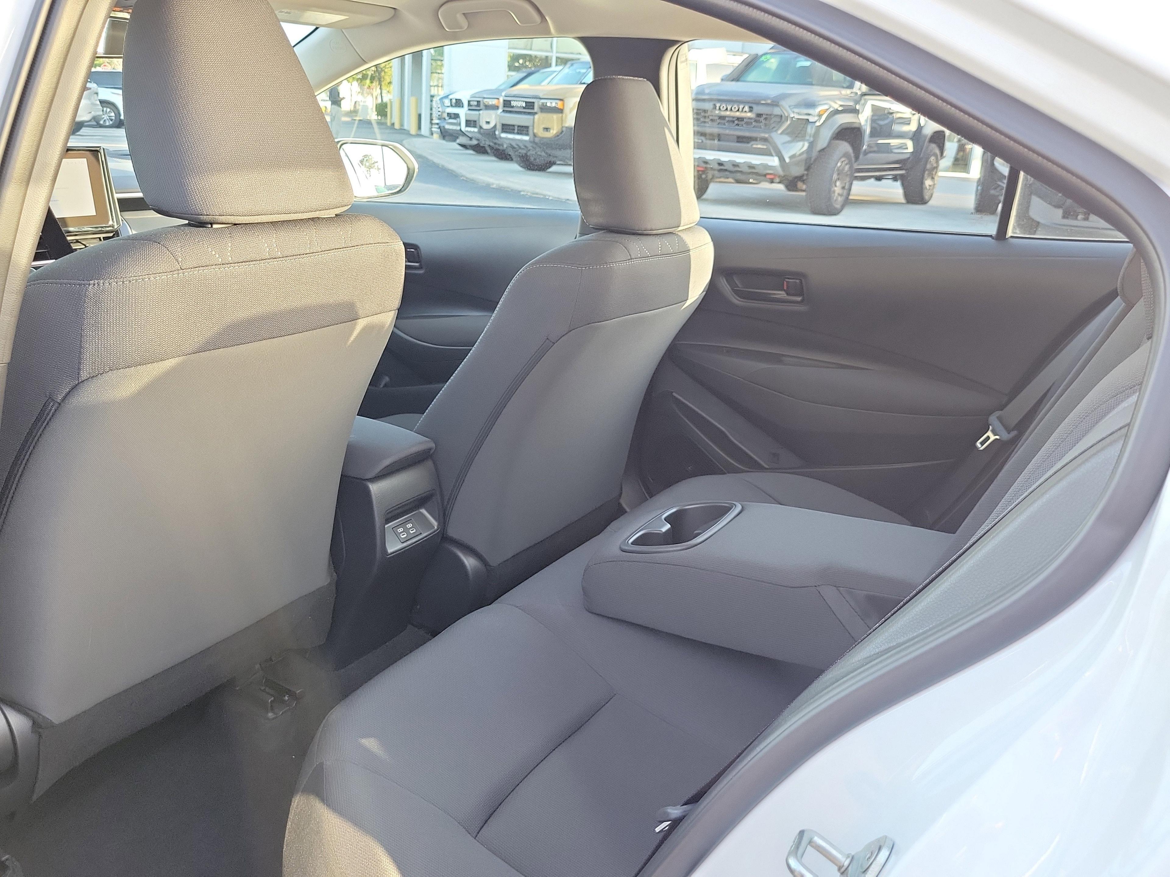 Toyota Corolla Le Fwd - Thumbnail 10