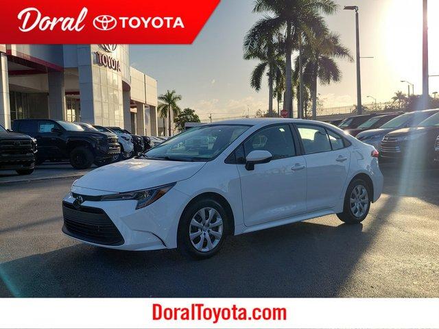 Toyota Corolla Le Fwd - View 1
