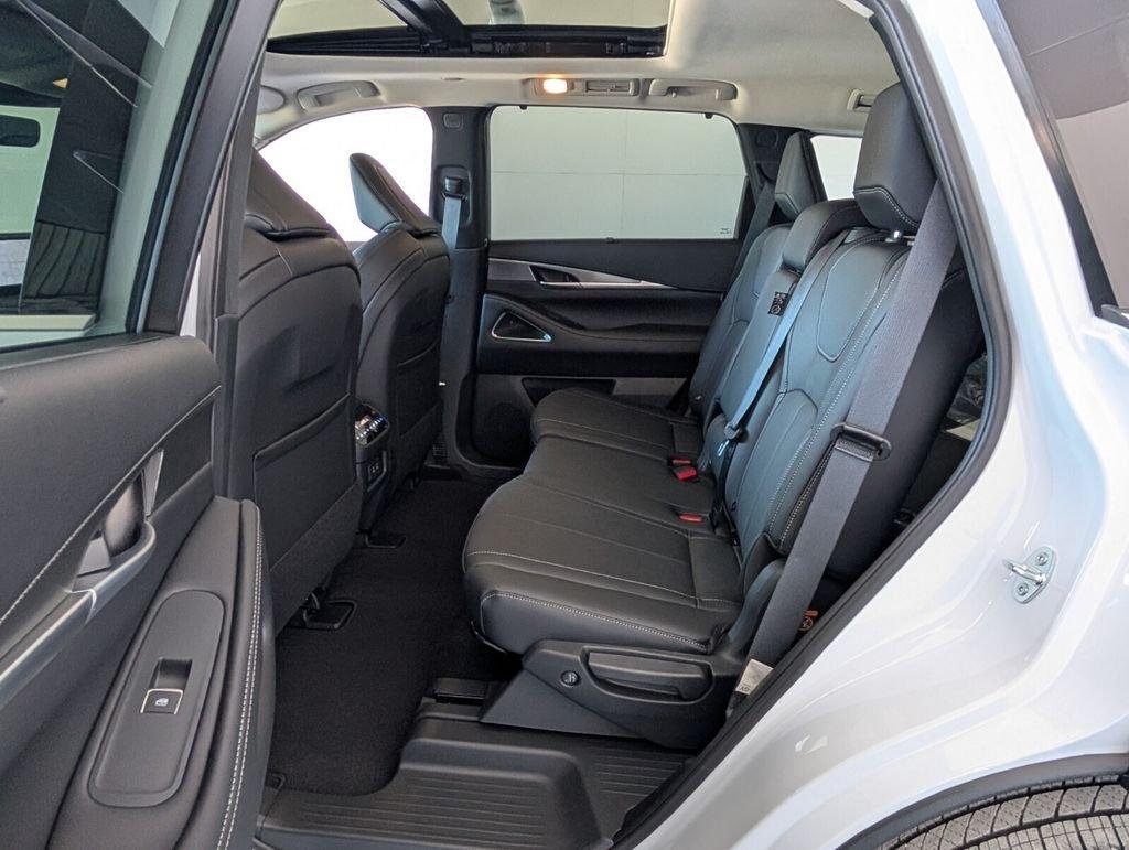 Infiniti Qx60 Luxe With Navigation - Thumbnail 8