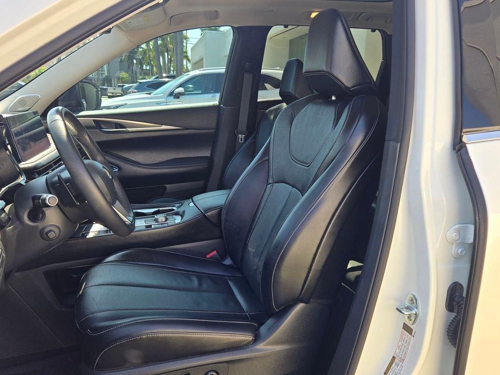 Infiniti Qx60 Luxe With Navigation - Thumbnail 13