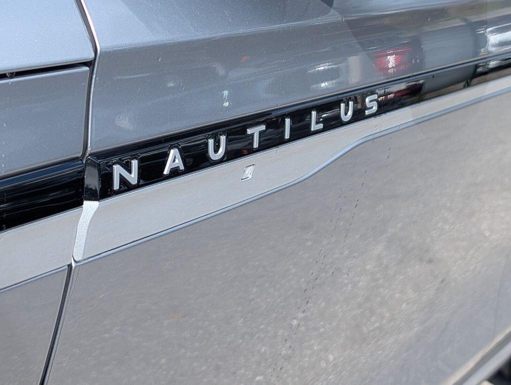 Lincoln Nautilus Premiere With Navigation & Awd - Thumbnail 10