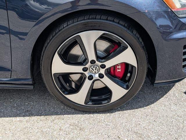 Volkswagen Golf Gti Fwd 4D Hatchback - Thumbnail 10