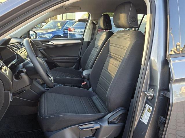 Volkswagen Tiguan 2.0T S Fwd 4D Sport Utility - Thumbnail 12