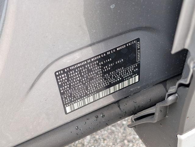 Volkswagen Tiguan 2.0T S Fwd 4D Sport Utility - Thumbnail 12