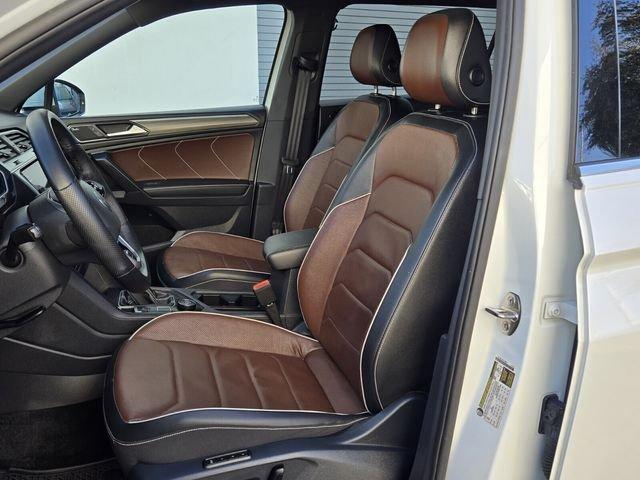 Volkswagen Tiguan 2.0T Sel R-Line With Navigation & Awd - Thumbnail 13