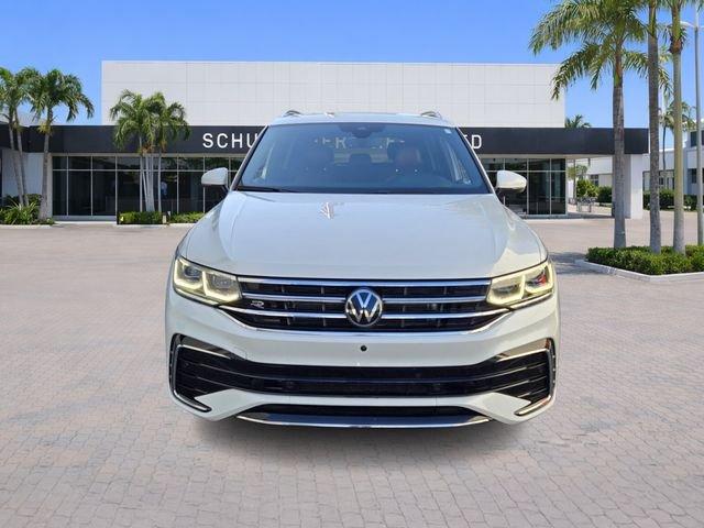 Volkswagen Tiguan 2.0T Sel R-Line With Navigation & Awd - Thumbnail 3