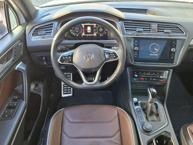 Volkswagen Tiguan 2.0T Sel R-Line With Navigation & Awd - Thumbnail 16