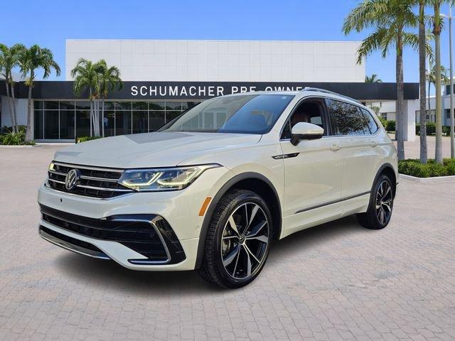 Volkswagen Tiguan 2.0T Sel R-Line With Navigation & Awd - Thumbnail 4