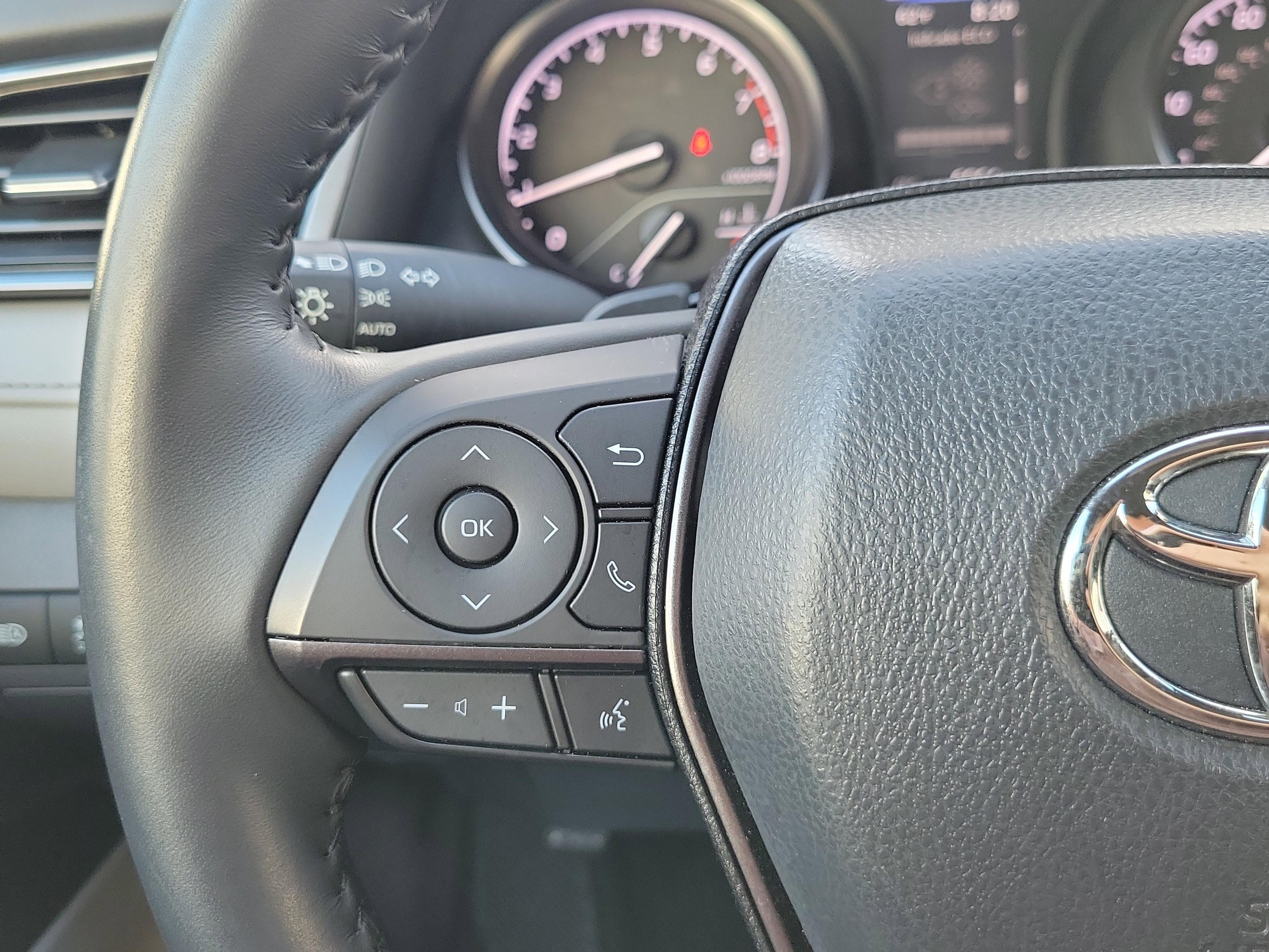 Toyota Camry Se Fwd - Thumbnail 16