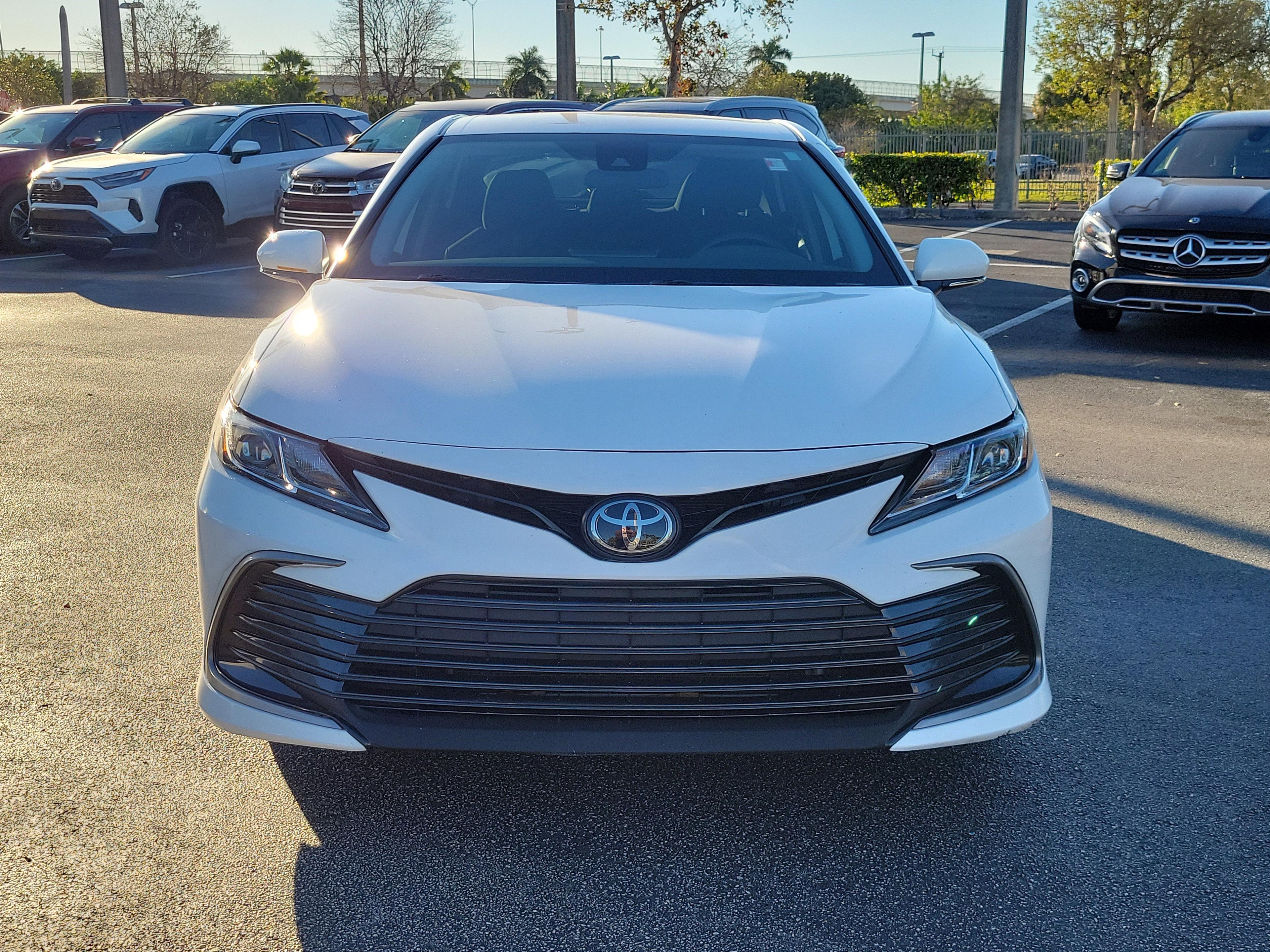 Toyota Camry Le Fwd - Thumbnail 4