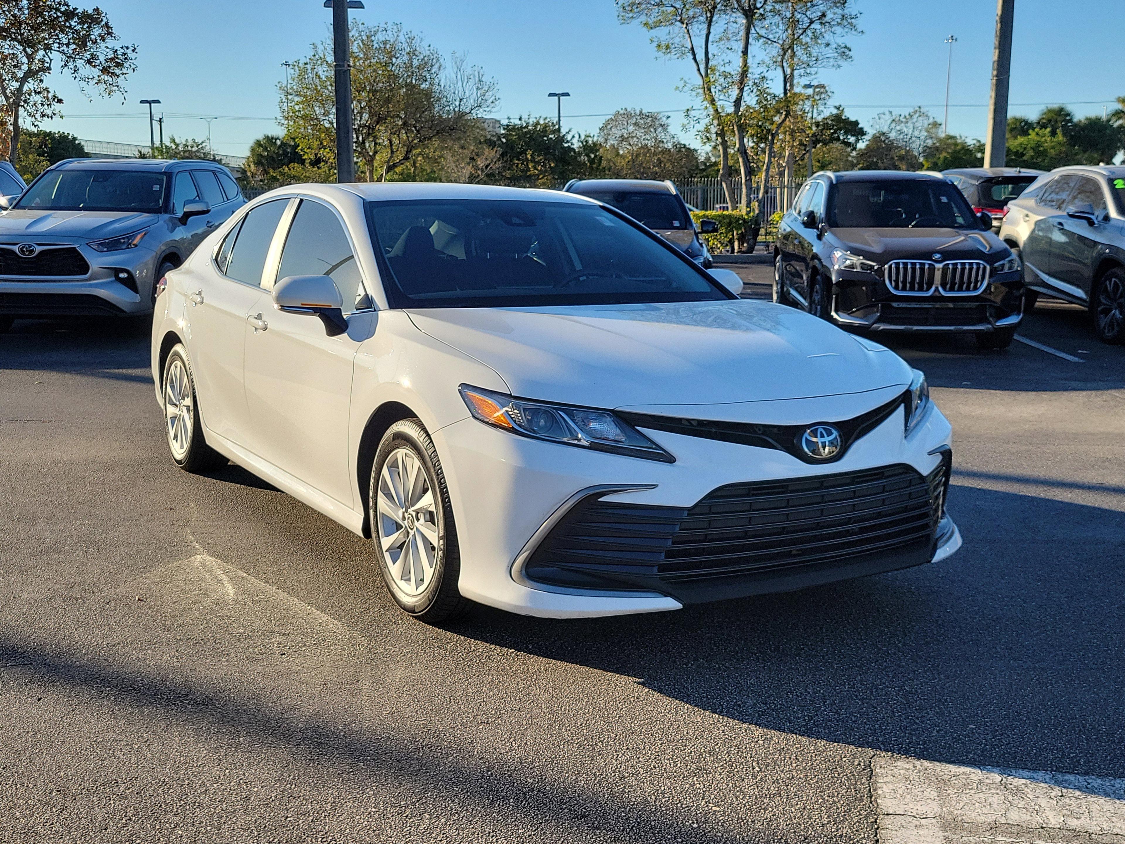 Toyota Camry Le Fwd - Thumbnail 5