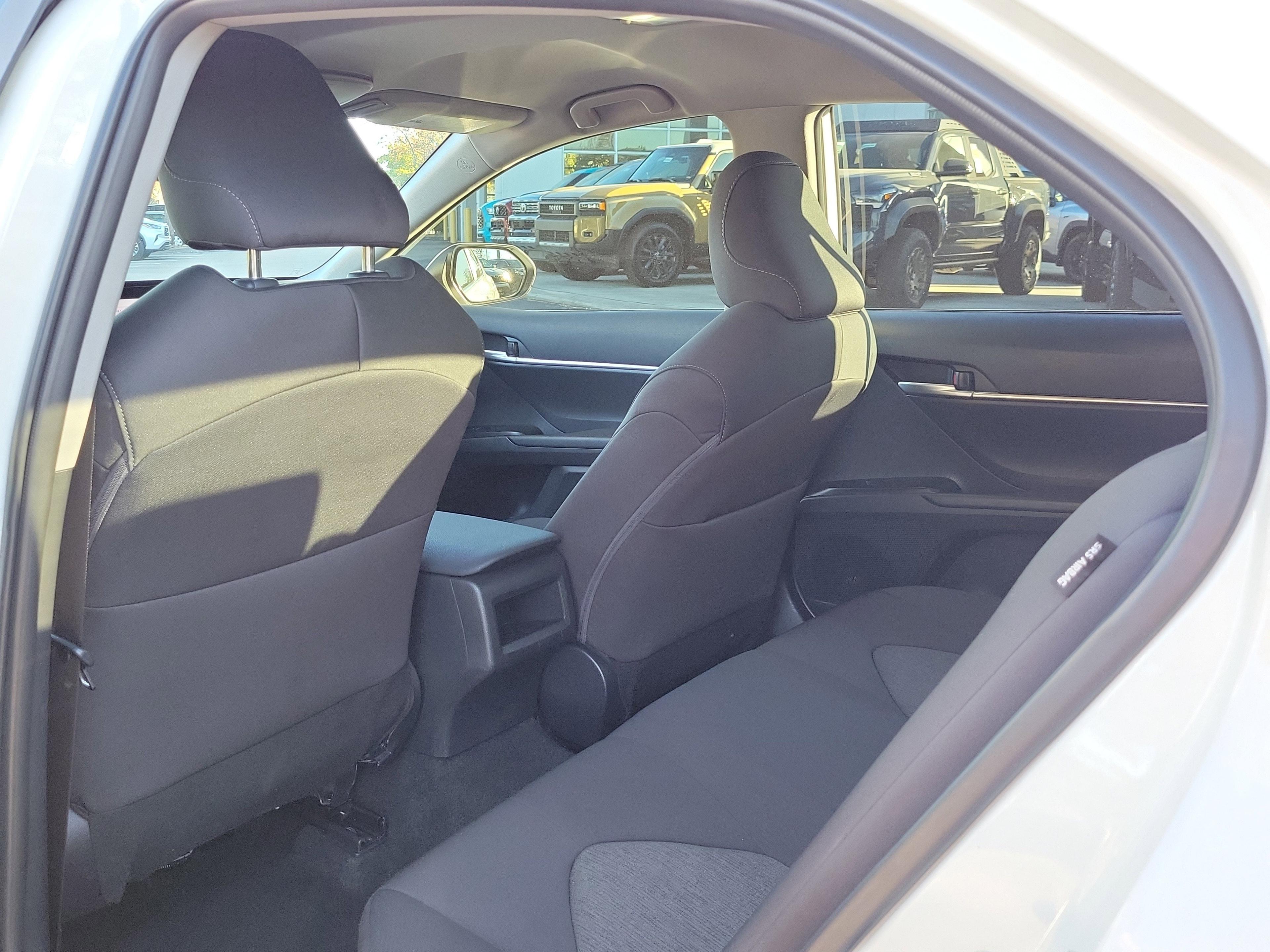 Toyota Camry Le Fwd - Thumbnail 10