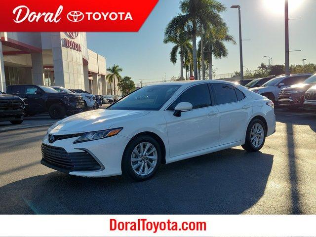 Toyota Camry Le Fwd - View 1