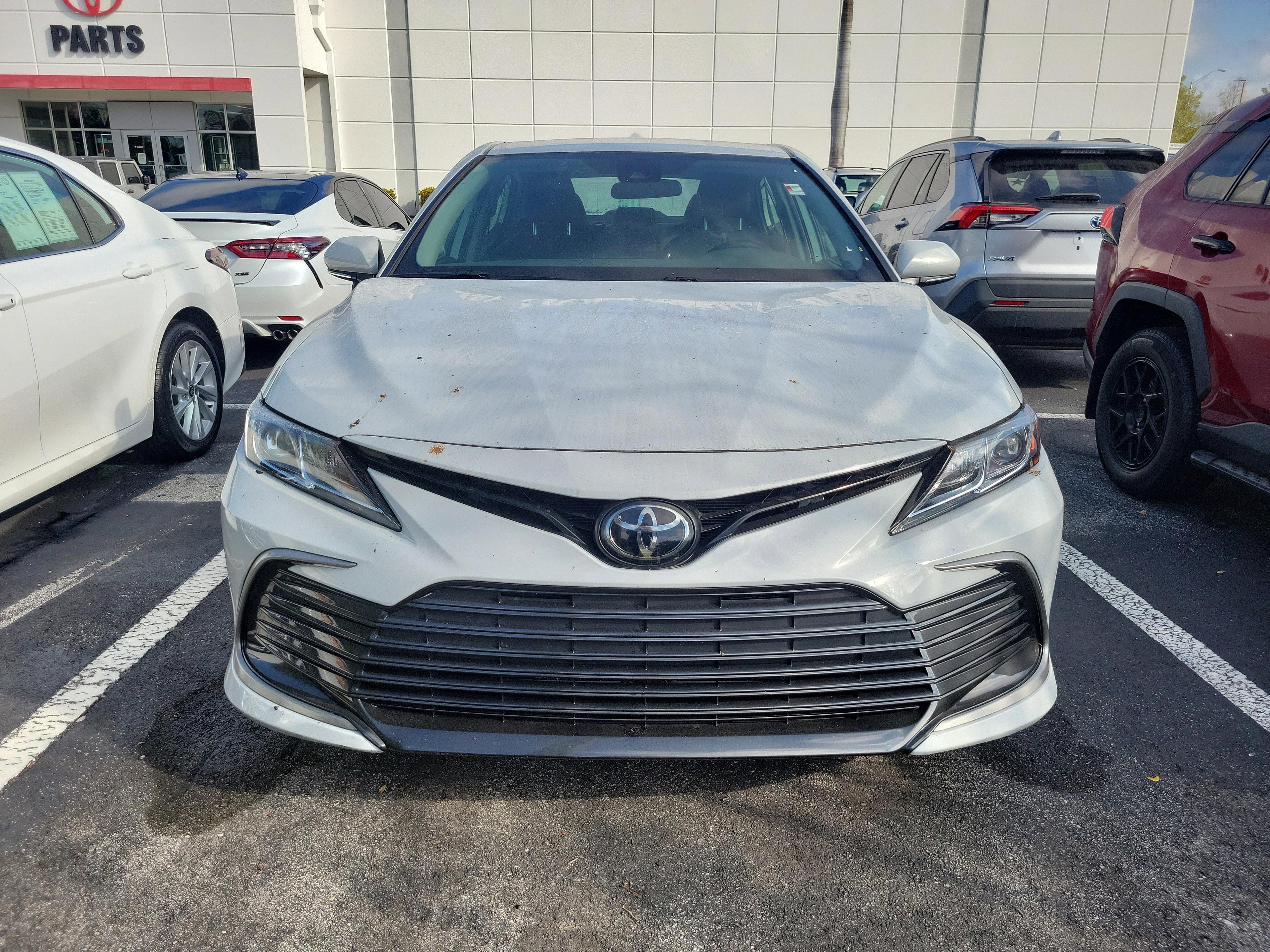 Toyota Camry Le Fwd - Thumbnail 3