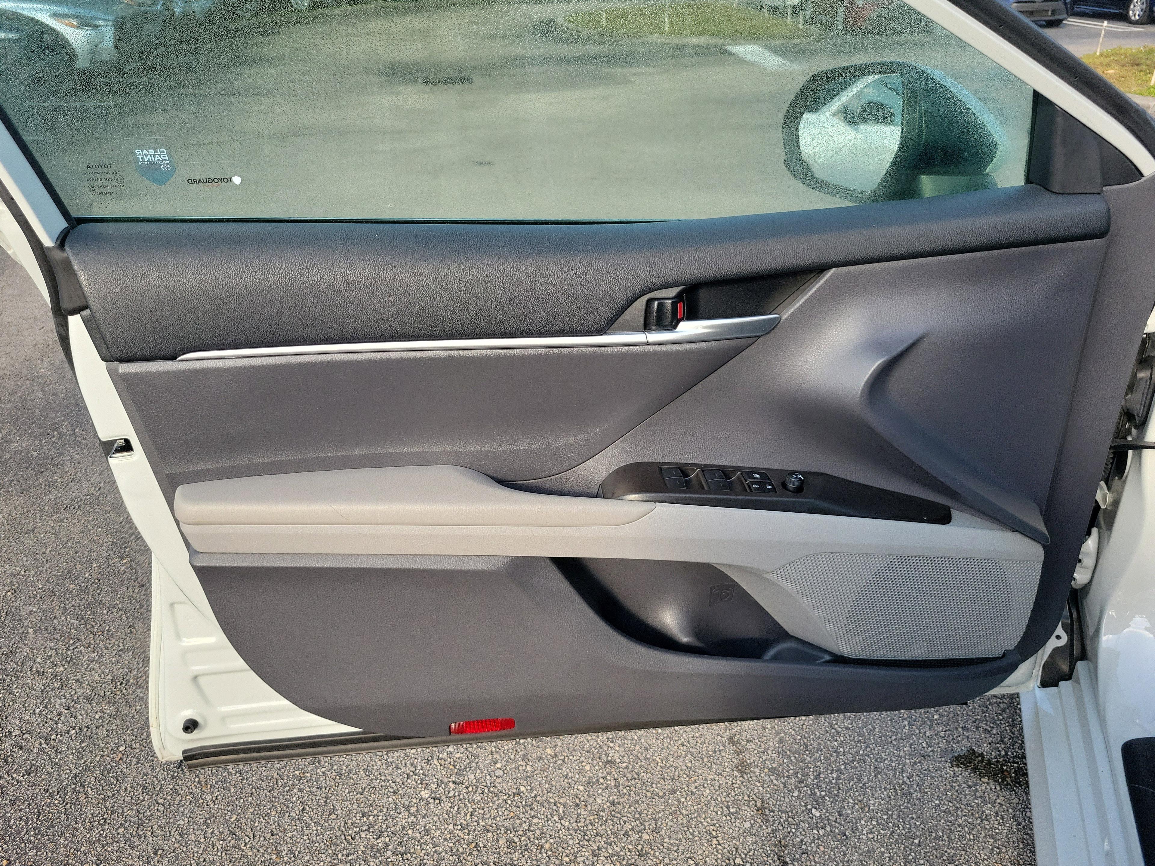 Toyota Camry Le Fwd - Thumbnail 13