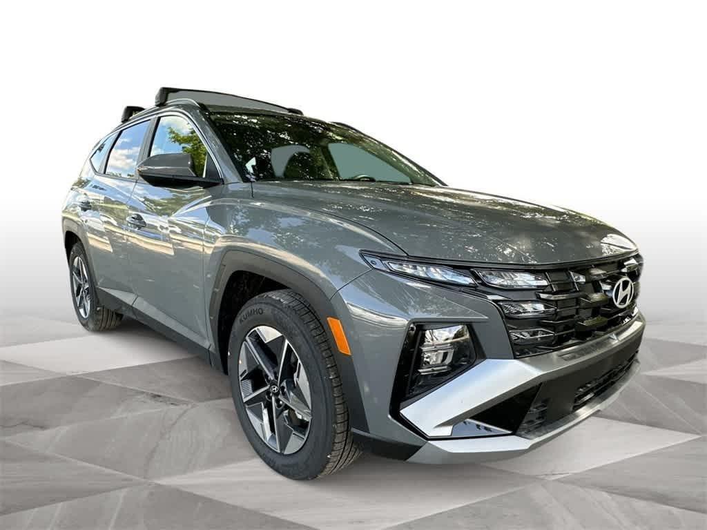 Hyundai Tucson Sel Fwd Fwd Sport Utility - Thumbnail 2