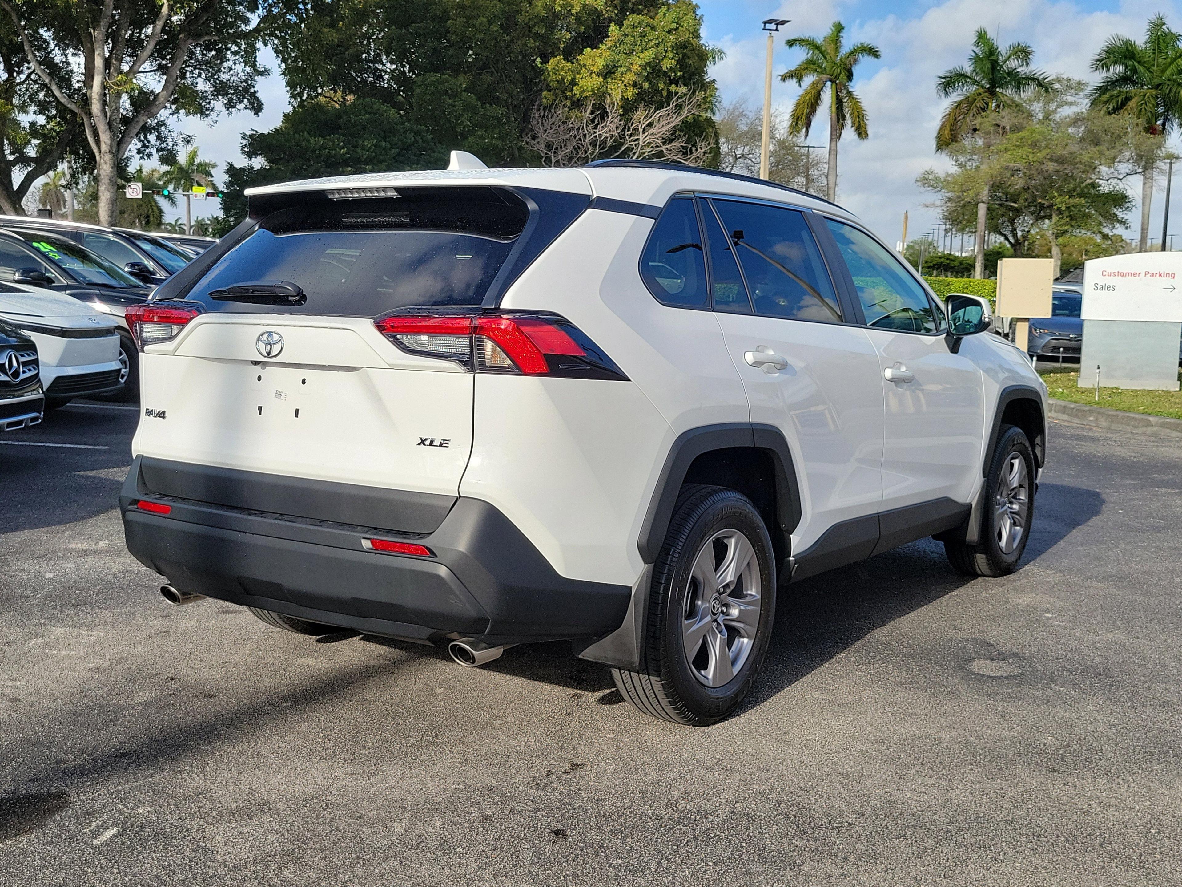 Toyota Rav4 Xle Fwd - Thumbnail 5