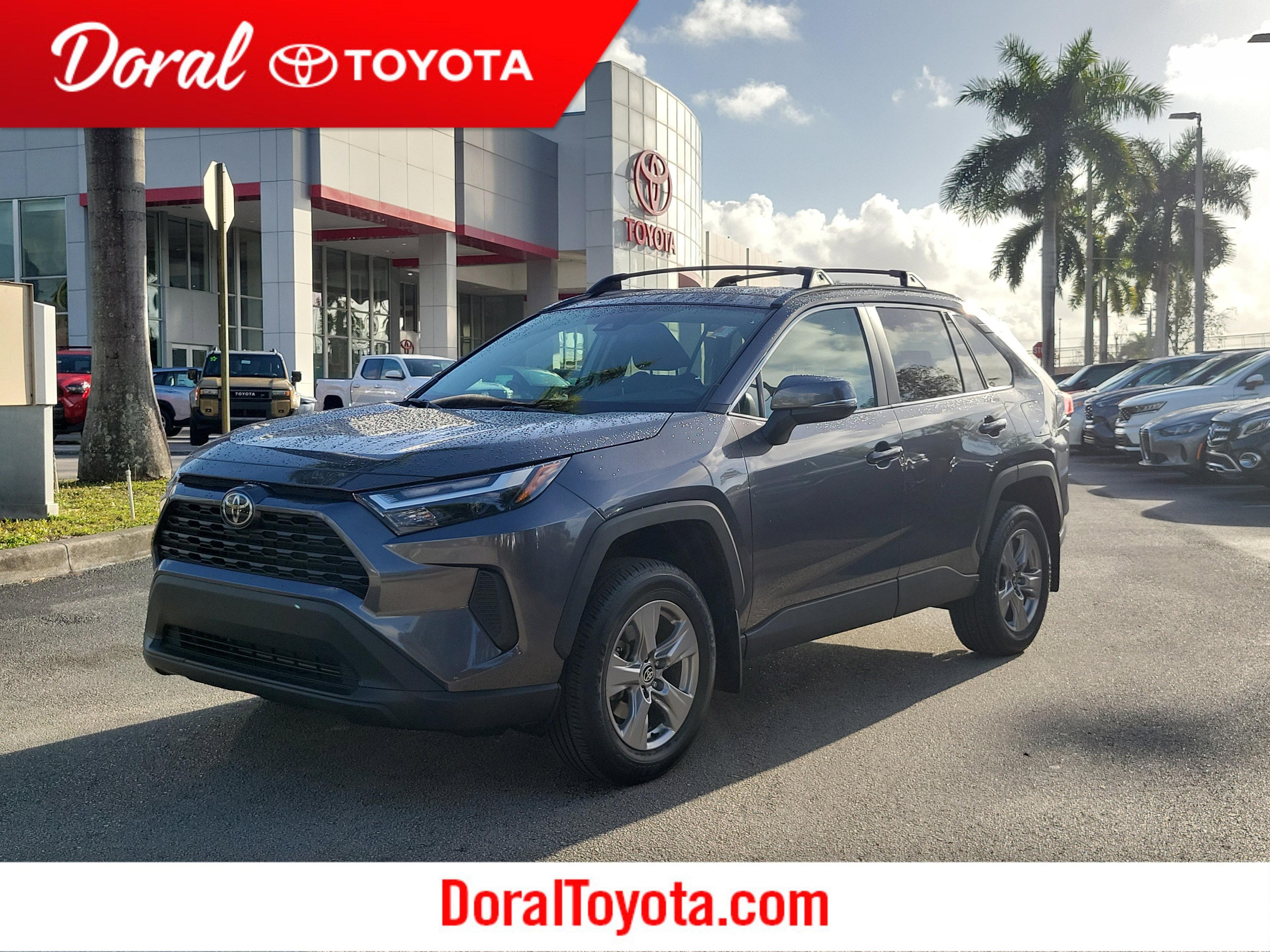 Toyota Rav4 Xle Fwd - Thumbnail 2