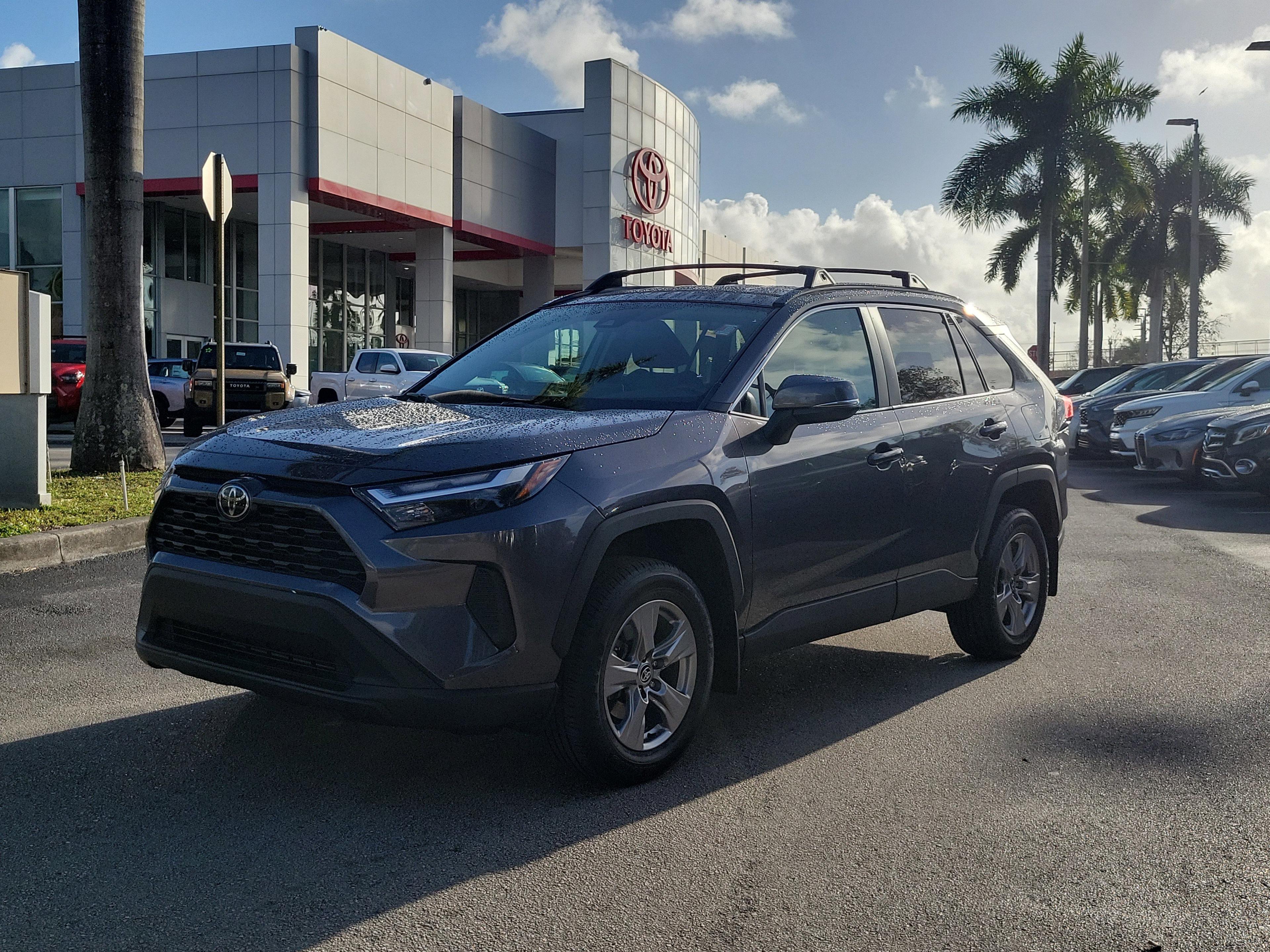 Toyota Rav4 Xle Fwd - Thumbnail 3