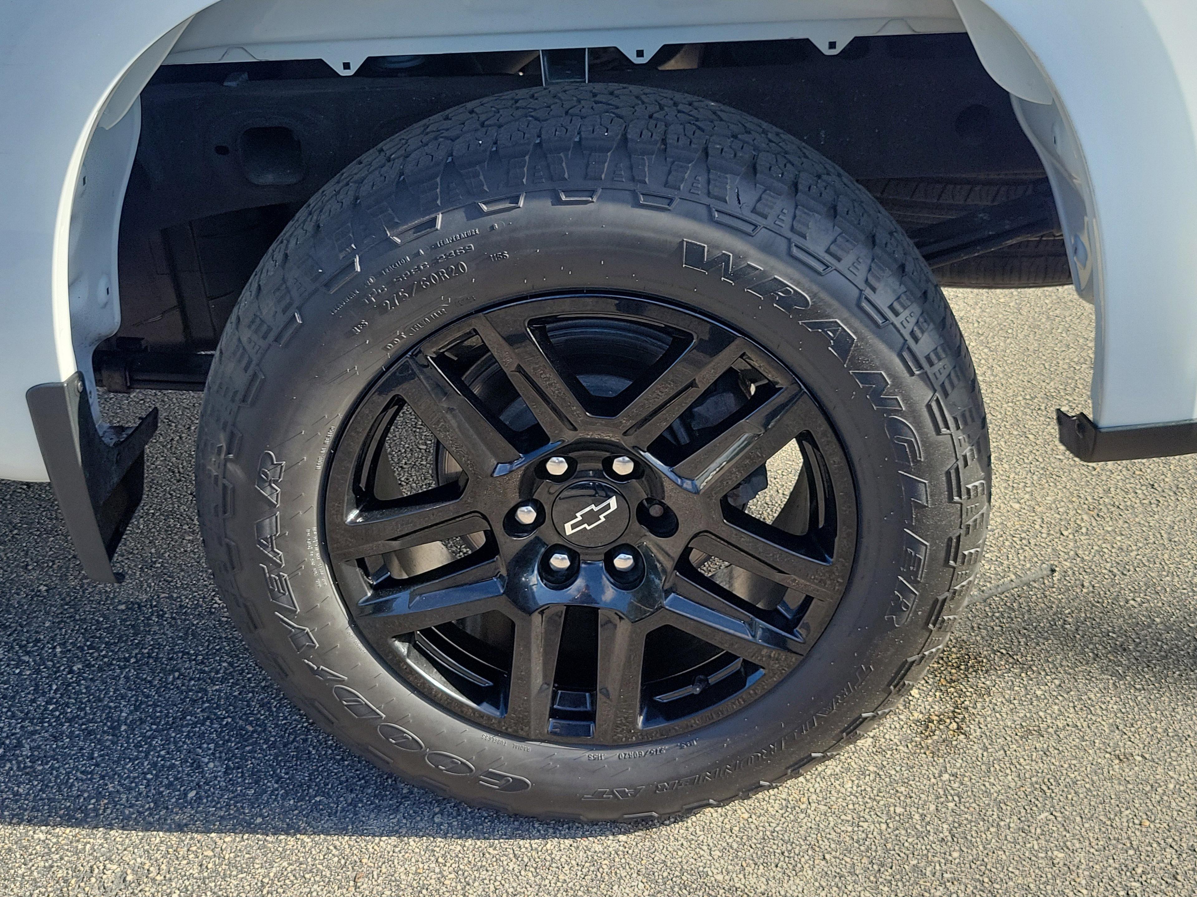 Chevrolet Silverado 1500 Custom Rwd Crew Cab - Thumbnail 8